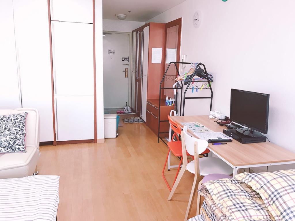 Apartment Jyp House *